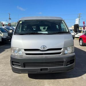 2021 toyota hiace 15seater